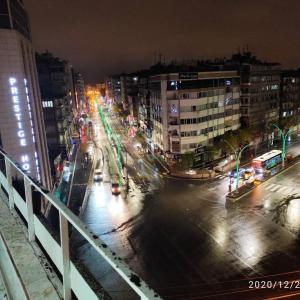 Memur veya öğrenci ev arkadaşı arıyorum (#1)