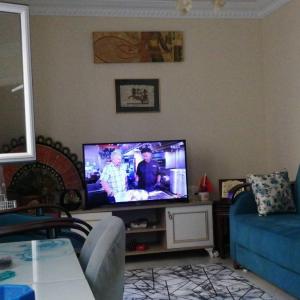 Merhaba 2+1 eşyalı evimin bir odası kiralık (#2)