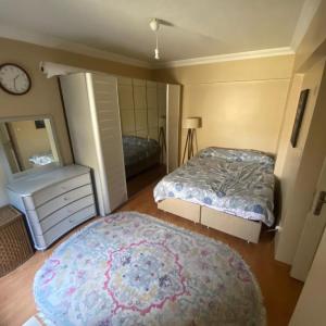 Mecidiyeköy’de ev arkadaşı (#1)